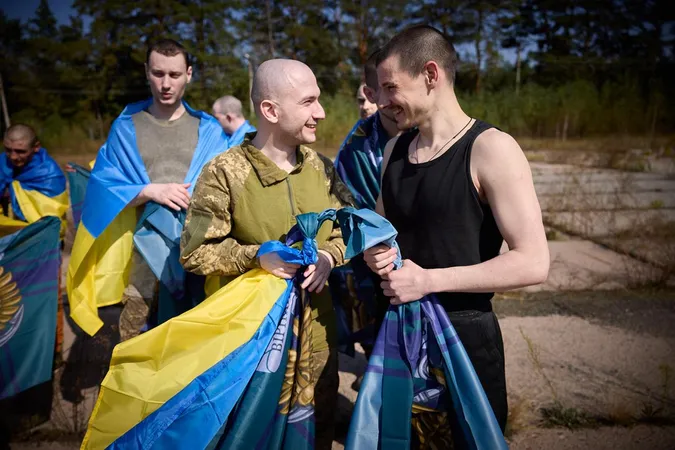 Другий обмін за два дні: з російського полону повернули 103 українців (фото)