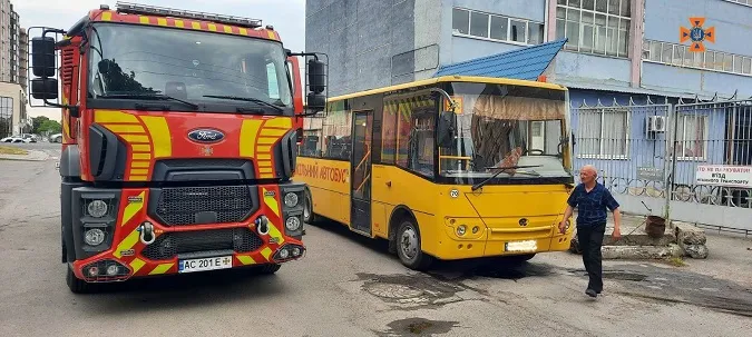 У автобуса, що відвіз дітей на екскурсію до Луцька, вийшли з ладу гальма (фото)