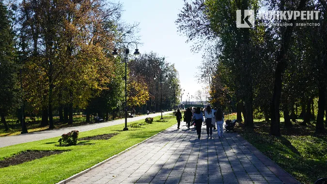 Як у луцькому Центральному парку панує осінь (фото)