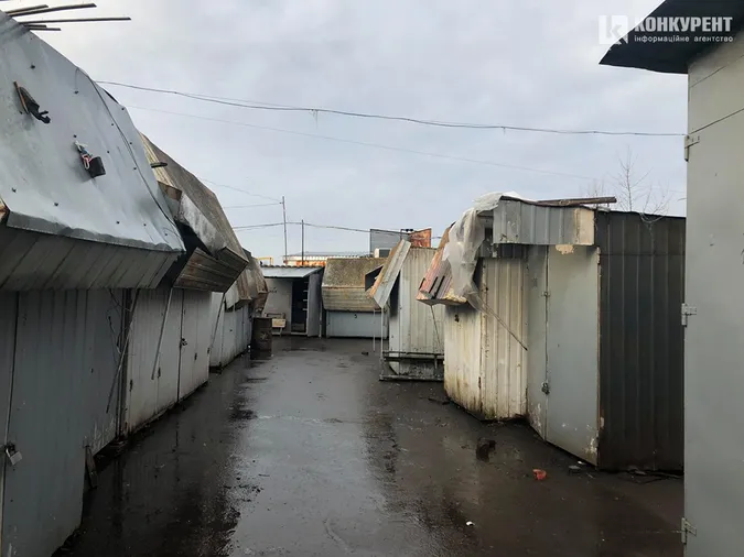 Ранок після демонтажу: що коїться на Старому ринку в Луцьку (фото)