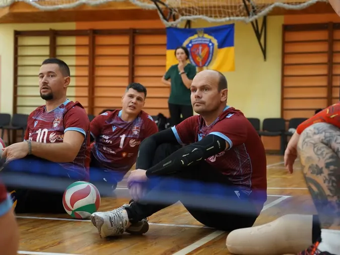 Луцькі ветерани вибороли друге місце на чемпіонаті України з волейболу сидячи (фото)