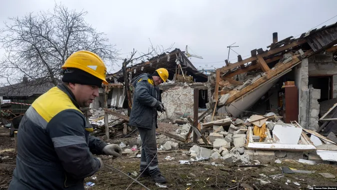 Скільки комунальників з Волині отримають доплати