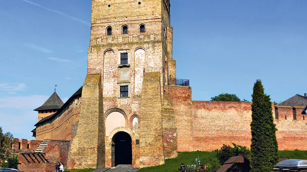 Луцький замок зачинили для туристів (фото)