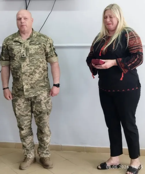 Дружині полеглого Героя з Волині вручили його нагороду «За мужність» (фото)