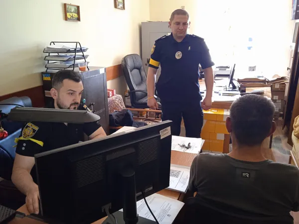 На Львівщині 45-річний збоченець знімав дитяче порно й розбещував 8-річну дівчинку (фото)