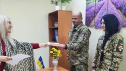 Кохання сильніше за війну: на Донеччині вийшла заміж бойова медикиня з Волині (фото)