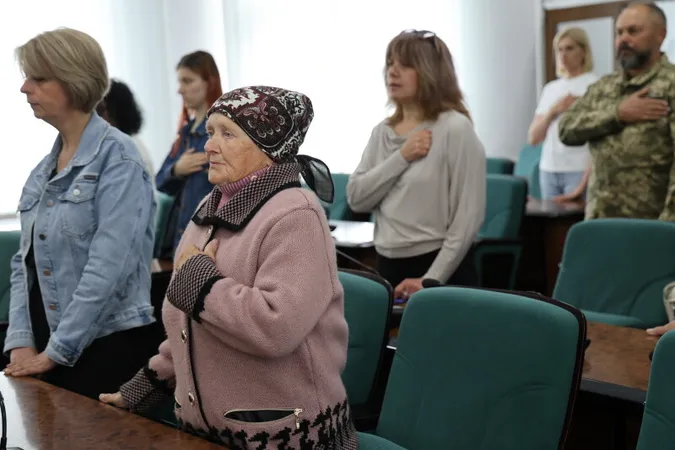 У Луцьку родинам загиблих Героїв вручили державні нагороди (фото)
