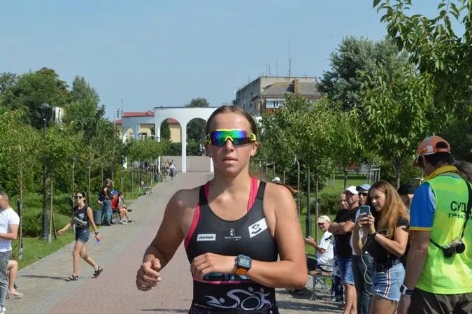 Пливли, їхали, бігли: у Ковелі відбувся Чемпіонат України з тріатлону (фото)