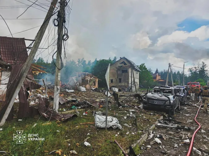 10 загиблих, 100 поранених: що відомо про удар по полігону на Київщині (фото)