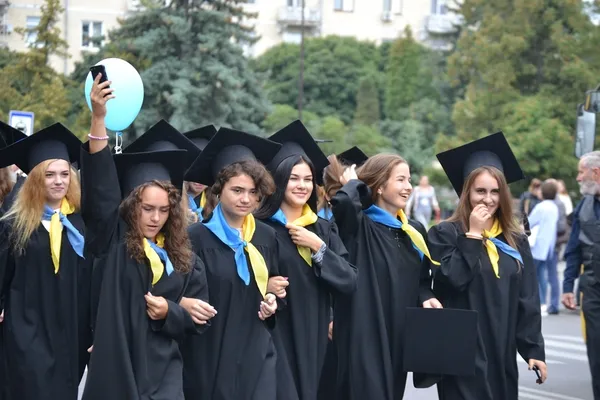 Першокурсників СНУ посвятили у студенти (ФОТОРЕПОРТАЖ)