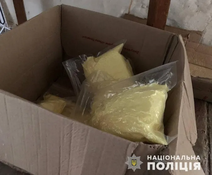 Заробляли більше мільйона за місяць: на Волині викрили нарколабораторію (фото, відео)