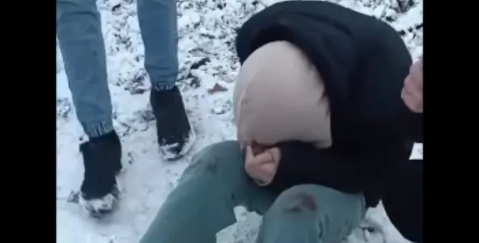 Били ногами й вимагали 15 тисяч гривень: на Київщині підлітки познущалися з 12-річної дівчинки