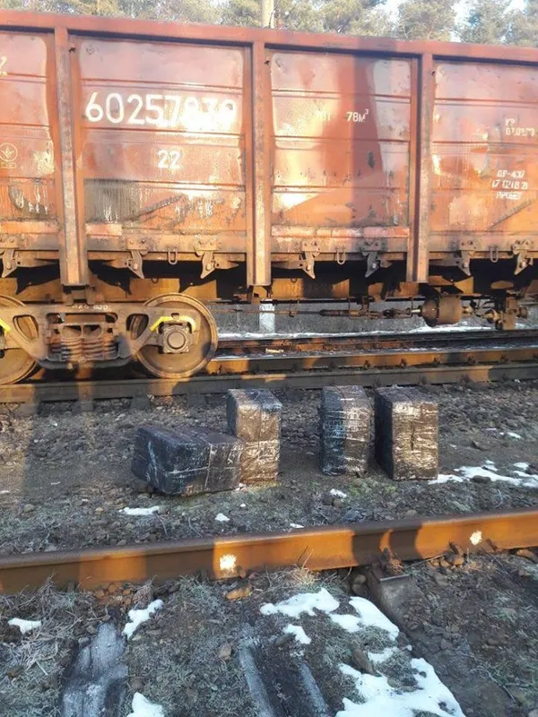 На Волині виявили масштабну партію контрабандних цигарок (фото)