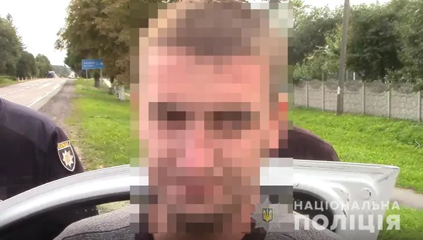 На Волині п'яний водій хотів відкупитися від патрульних за 200 доларів (фото)