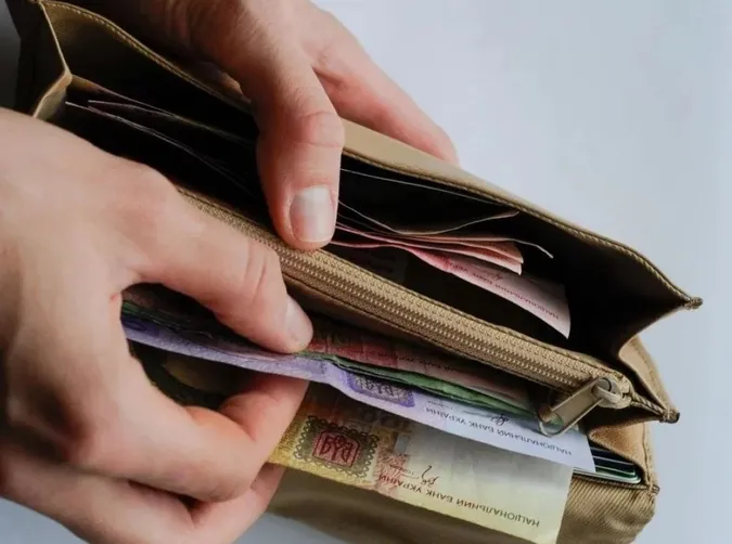 Менше ніж нововолинці: які зарплати отримали лучани у липні–вересні 2020