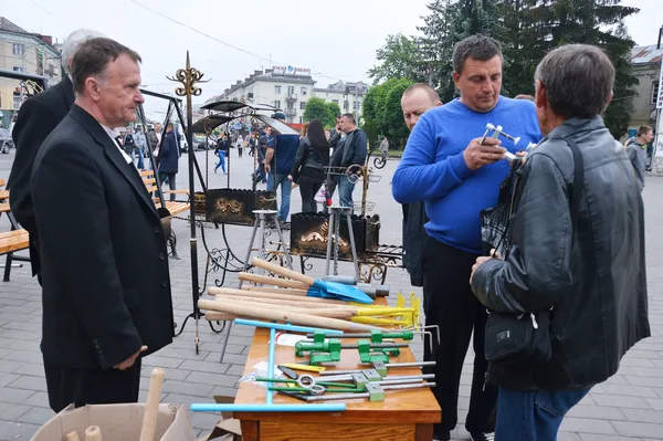 Торгівля по-волинськи: у центрі Луцька – святковий ярмарок (фото)