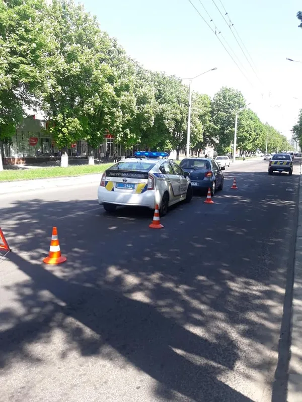 У Луцьку буйний пішохід кидався під колеса автівок