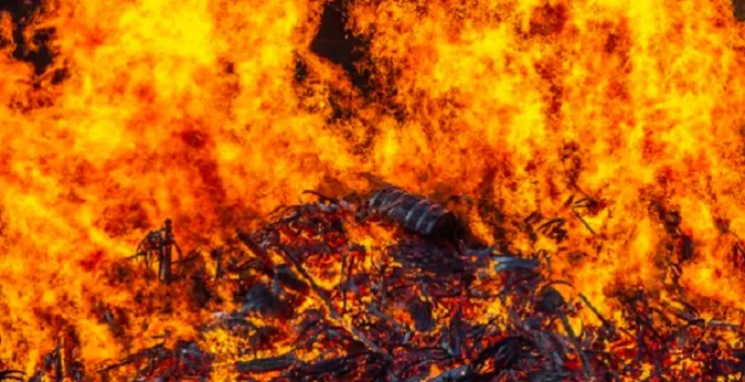 У селі біля Луцька згорів будинок, у якому був чоловік