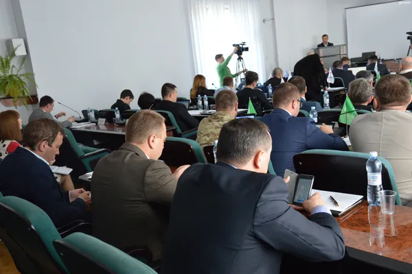 Чиновники з міськради полинули у віртуальний світ інтернету