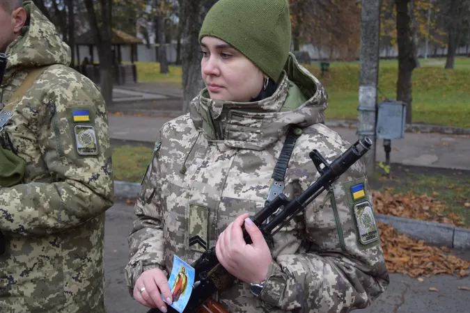 Мати п'ятьох дітей з Волині пішла у прикордонниці у пам'ять про загиблого племінника