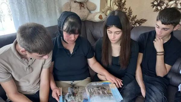Любив Україну і пішов її захищати: родина загиблого бійця з Волині просить надати йому звання Героя України (фото, відео)