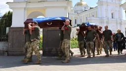 У Луцьку попрощалися з Героями Романом Меюсом та Олександром Радивоніком (фото)