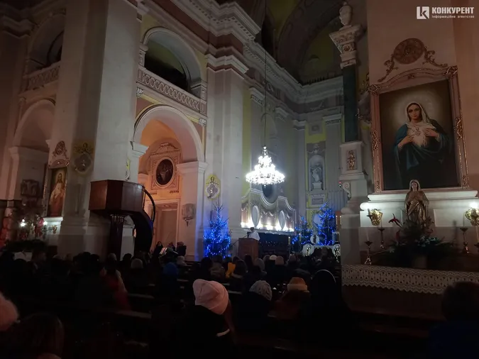 У луцькому костелі почали святкувати Різдво (фото)