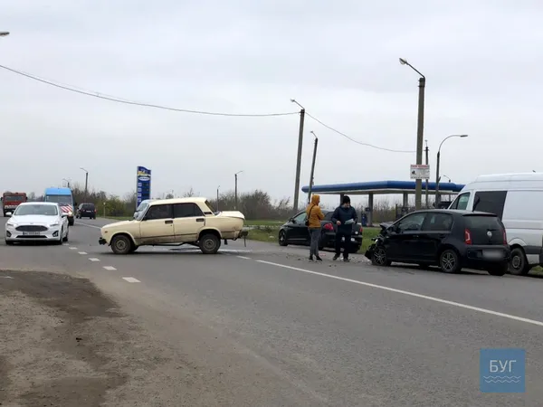 У Нововолинську «Фольксваген» в’їхав у «Жигулі»