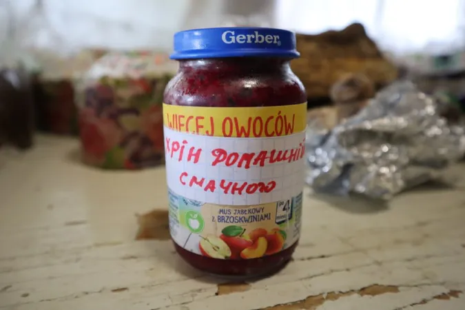 Як бійці Волинської бригади тероборони освячували паски на Сході (фото)