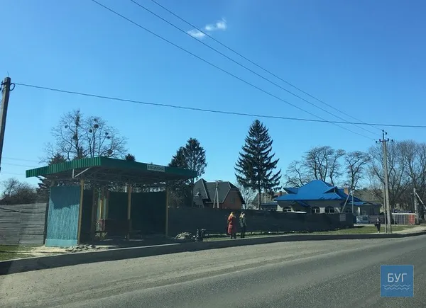 У Володимирі-Волинському облаштують нові зупинки (фото)