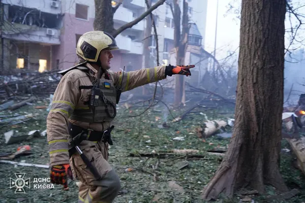 Росіяни вночі завдали комбінованого удару по Києву: є загиблі та поранені (оновлено)