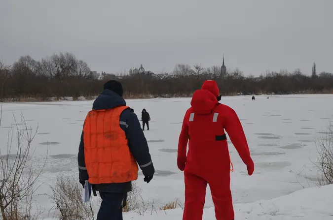 Рятувальники нагадали правила зимової риболовлі (фото, відео)
