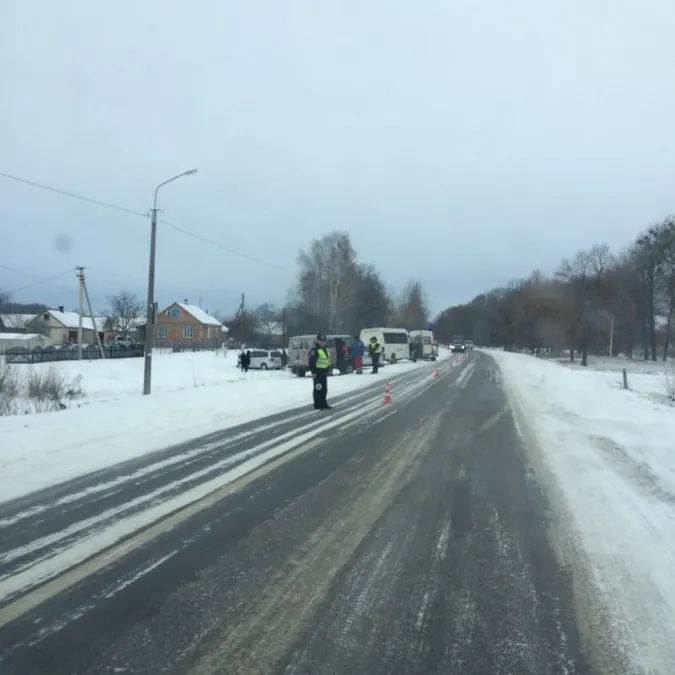 Автобус з «Кромберга», в якому були працівники заводу, втрапив у ДТП