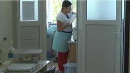 У Луцьку з відділення «інфекційки» звільнили більшу частину медиків (фото, відео)