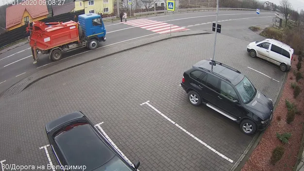 Знайшли лучанина, який збив дитину на переході: відео події