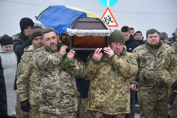 Назавжди 23: у Луцькому районі прощались з загиблим Героєм Віктором Вороняком (фото)
