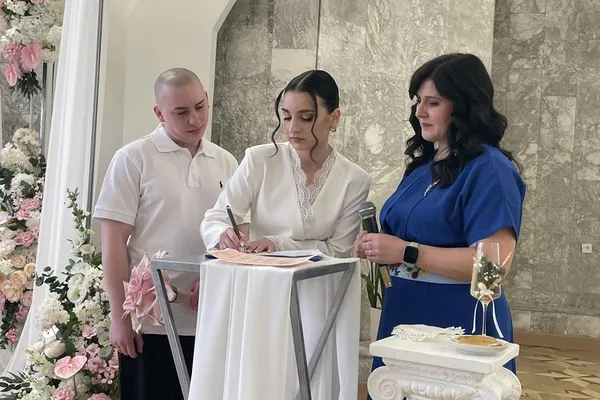 У Луцьку 28 пар одружилися в особливу «дзеркальну»  дату (фото)
