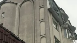 Зірвало дах: у центрі Луцька буря наробила біди (фото, відео)