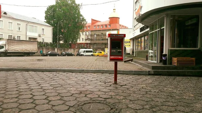 Луцьких муніципалів просять перевірити  платіжні термінали