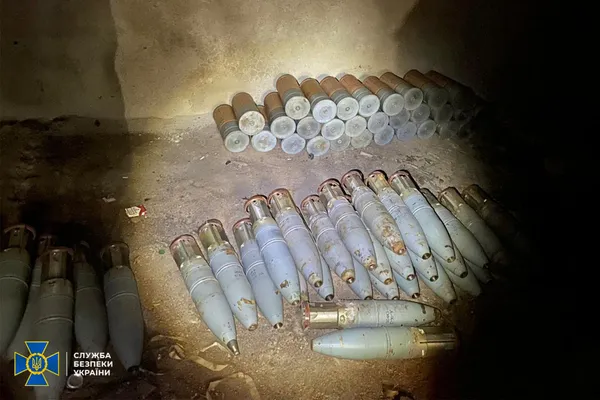 У школах звільнених районів Миколаївщини знайшли понад 100 ворожих мін (фото)