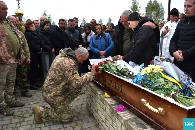 Повернувся не на весілля, а на свій похорон: на Волині попрощалися з капітаном волинської «сотки»