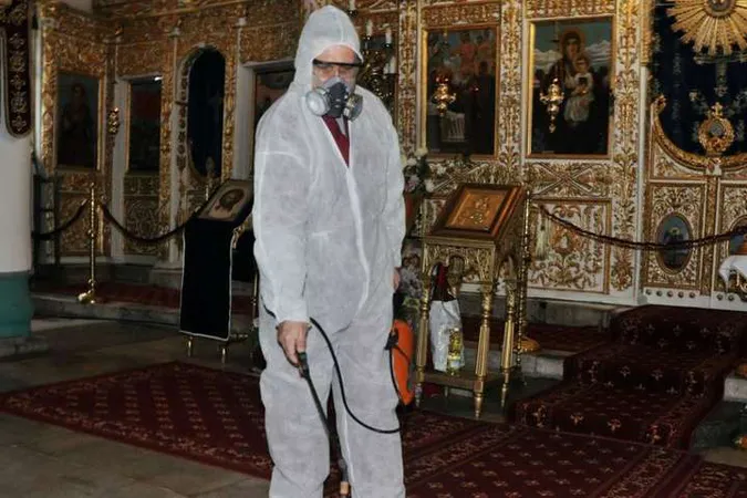 У Києво-Печерській лаврі виявили коронавірус у 30 священників