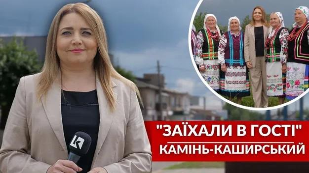 На Волині до старовинної глиняної хати з'їжджаються, щоб пожити, як давні українці (фото, відео)