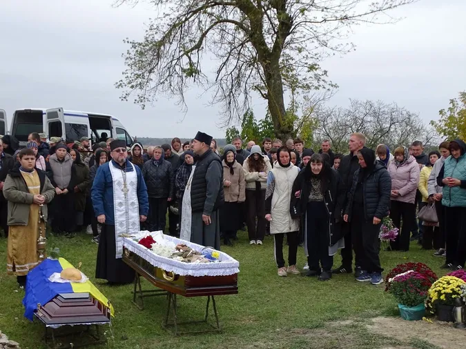 На Волині попрощалися із Захисником Петром Костровським (фото)