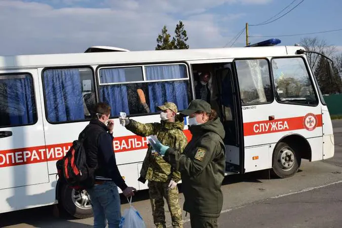 Волинян, які повертаються з-за кордону, закликають самоізольовуватися