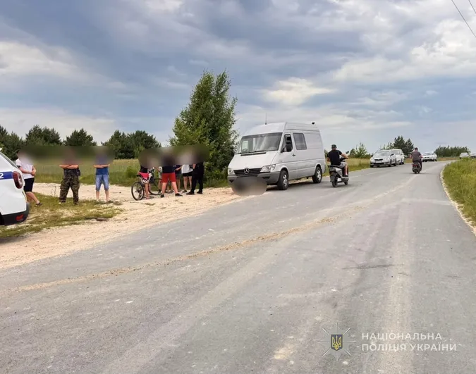 Діти валялися на дорозі: на Волині за добу в аварії потрапили четверо підлітків на мотоциклах