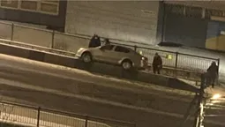 На мості на Рівненській у Луцьку автівка злетіла з дороги у відбійник