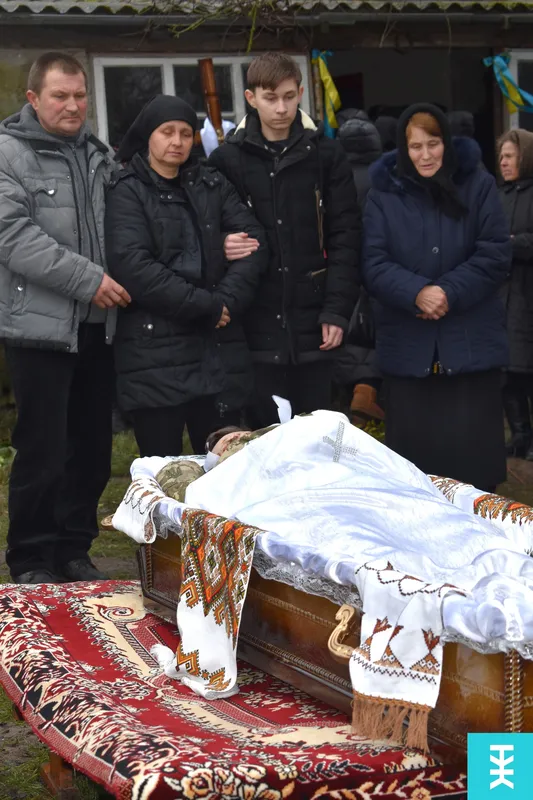 На Волині попрощалися із юним бійцем Богданом Динем (фото)