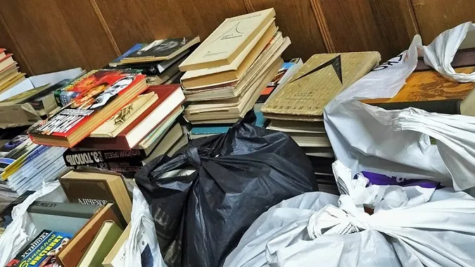 У бібліотеці в Луцьку зібрали ще майже 400 кілограмів російської літератури на макулатуру