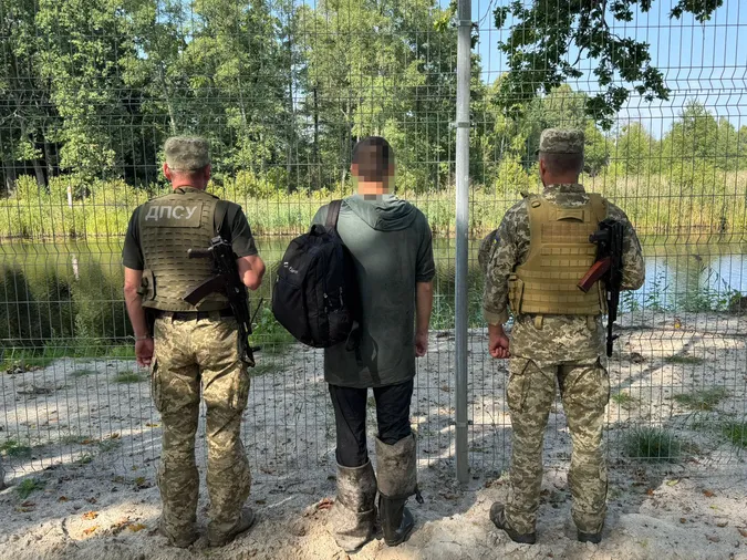 На Волині затримали двох чоловіків, які втікали за кордон (фото)